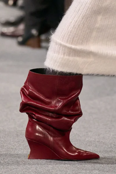 Look 50